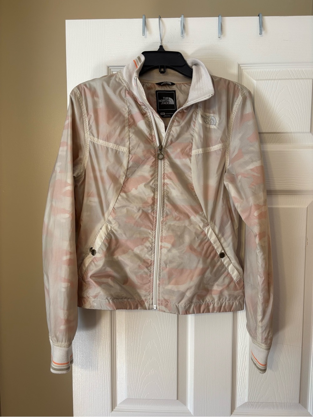 The North Face Camo Printed Windbreaker Jacket Orange Cream Full Zip Lightweight